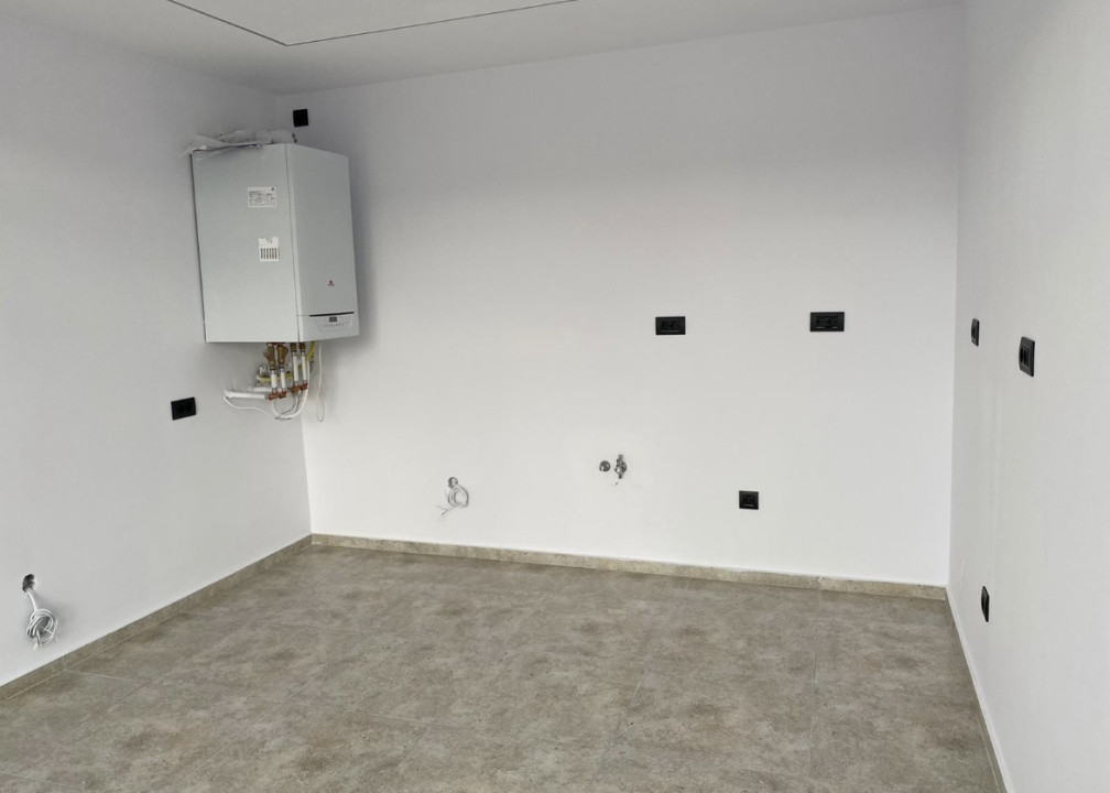 Penthouse , 4 camere, 200 mp utili, 400 mp terasele , zona Baciu 