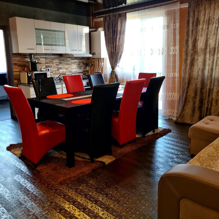 Apartament cu 2 camere, 43 mp, balcon, zona Stejarului