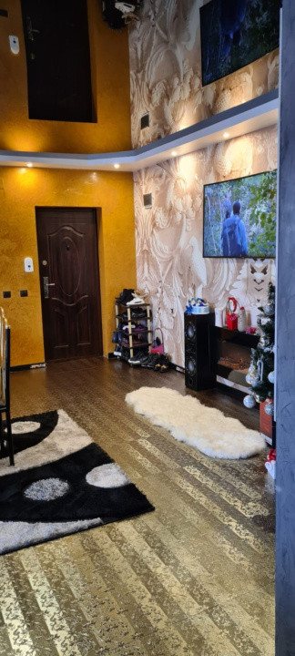 Apartament cu 2 camere, 43 mp, balcon, zona Stejarului