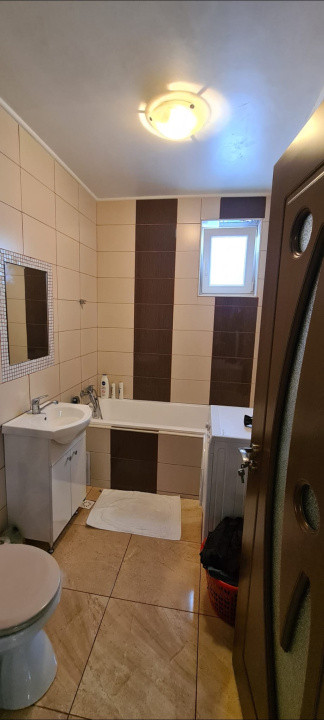 Apartament cu 2 camere, 43 mp, balcon, zona Stejarului