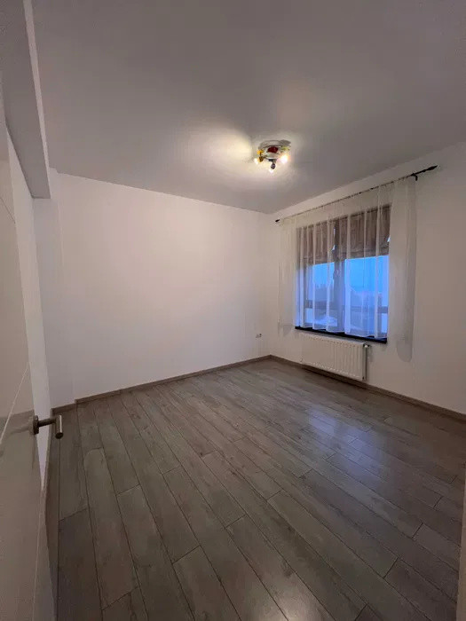 Apartament cu 3 camere, 80 mp, zona Europa