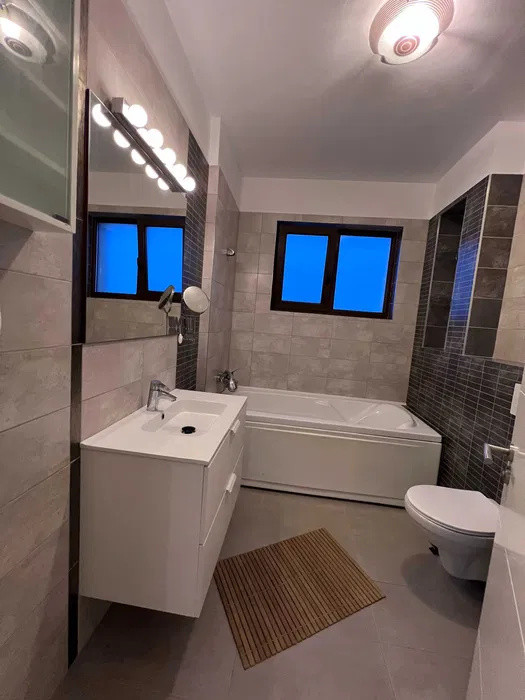 Apartament cu 3 camere, 80 mp, zona Europa