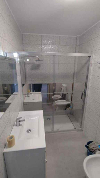 Apartmanet cu 3 camere,2 bai,parcare subterana zona Ioan Rus