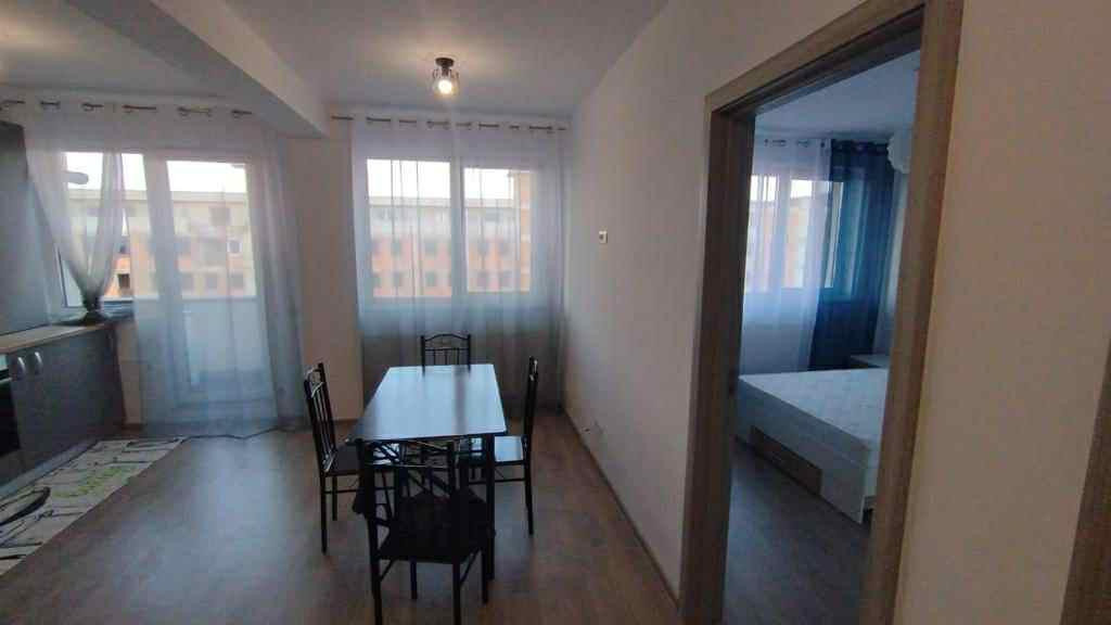 Apartmanet cu 3 camere,2 bai,parcare subterana zona Ioan Rus