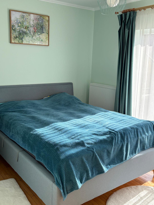 Apartament in zona Tineretului ,etaj 1 ,2 camere , 2 balcoane 