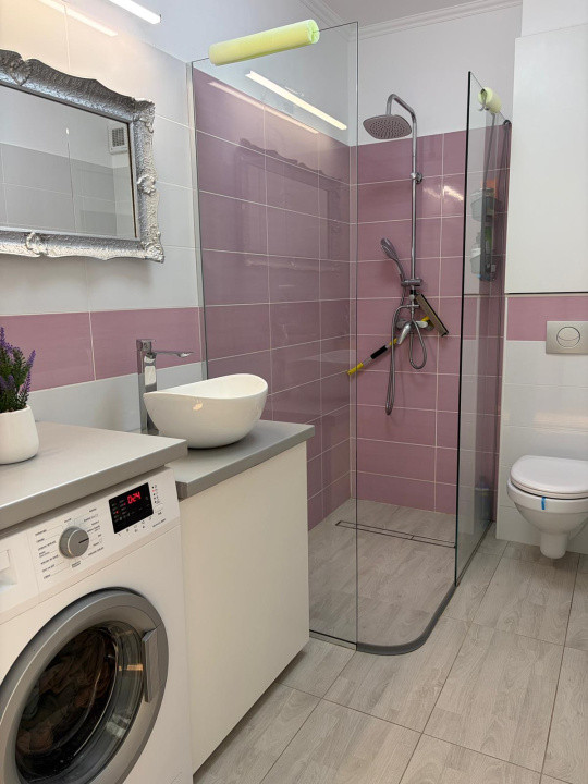 Apartament in zona Tineretului ,etaj 1 ,2 camere , 2 balcoane 