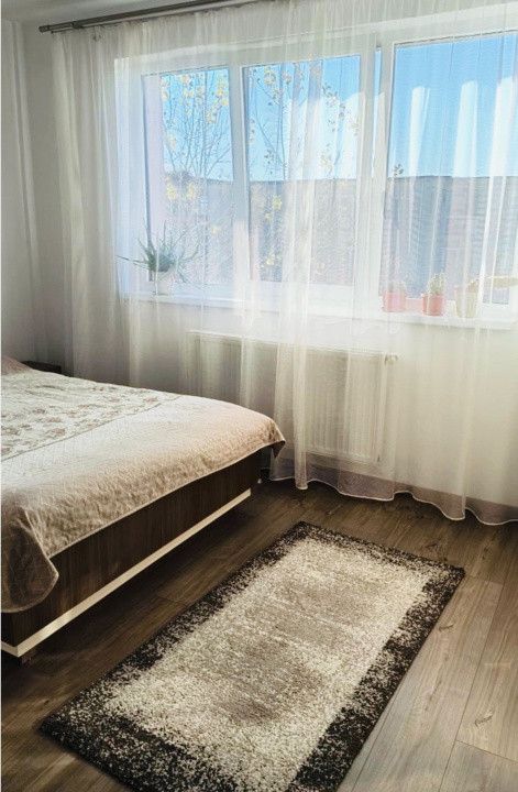 Apartament 67 mp utili,zona Tineretului,2 balcoane,et intermediar