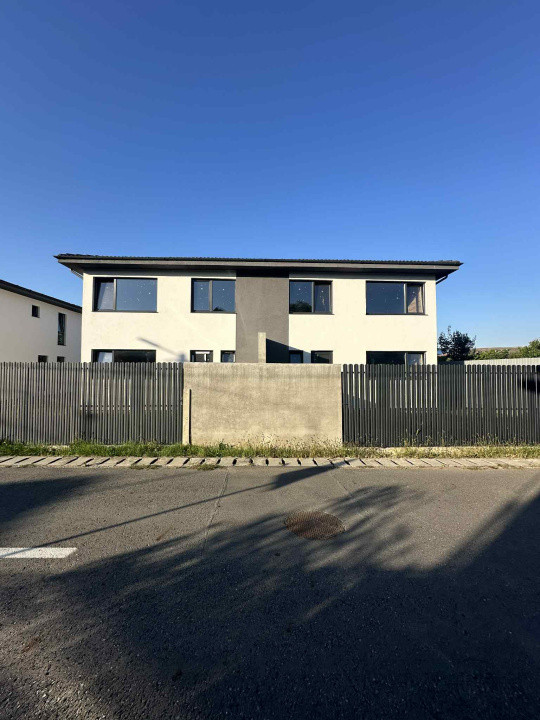 Casa moderna tip duplex,140 mp utili,zona centrala Gilau,tva inclus 