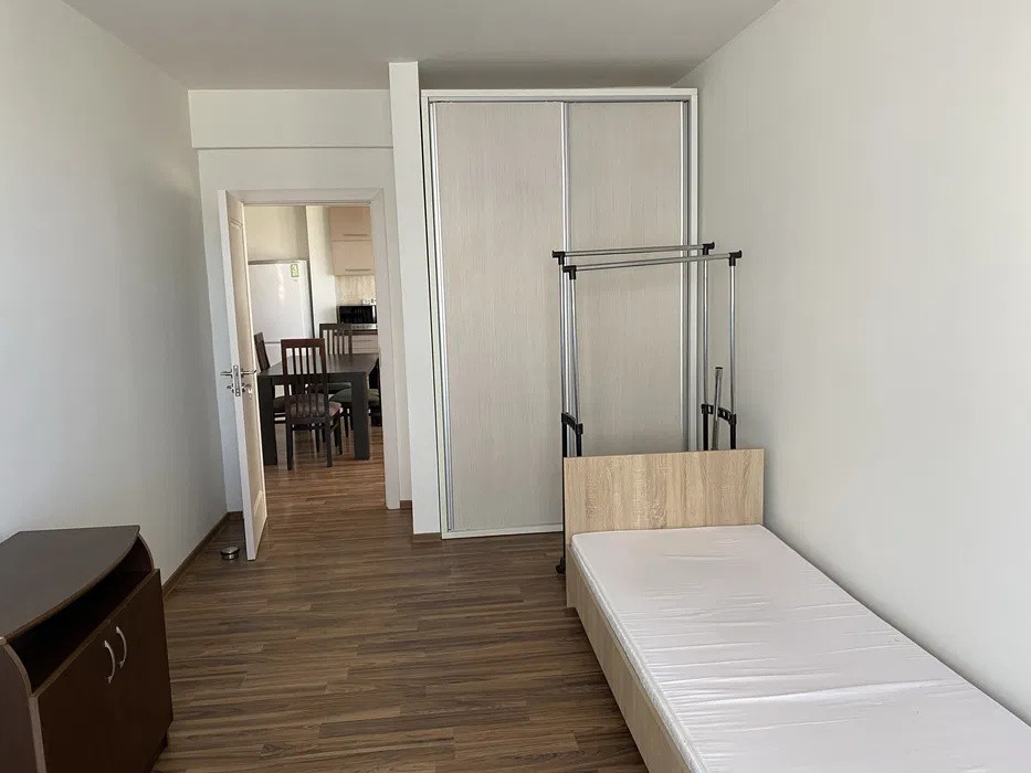 Apartament cu 3 camere, 67 mp, 2 balcoane, zona Teilor