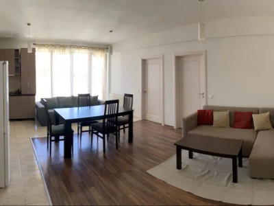 Apartament cu 3 camere, 67 mp, 2 balcoane, zona Teilor