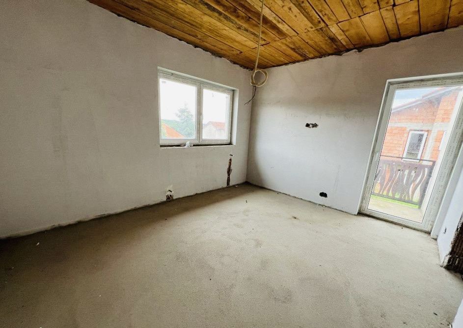 Casa tip duplex in Gilau , teren de 378 mp , 104 mp utili 