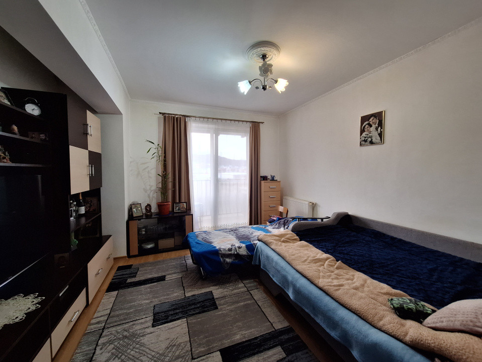 Apartament cu 3 camere, 58,4 mp, 2 balcoane, zona Florilor