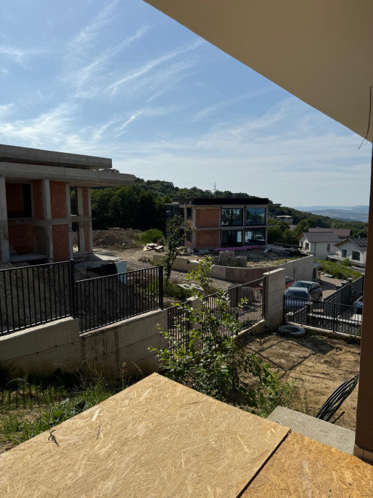 Casa idividuala 282 mp utili, zona Wonderland