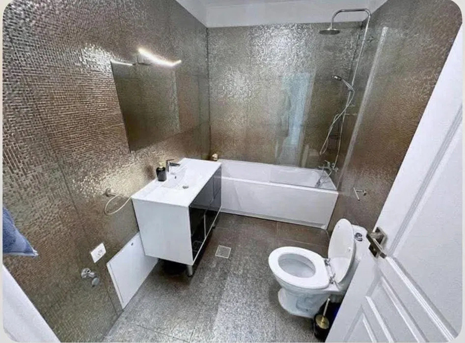 Apartament cu 2 camere,55mp,terasa 19mp,parcare, zona Ultracentrala