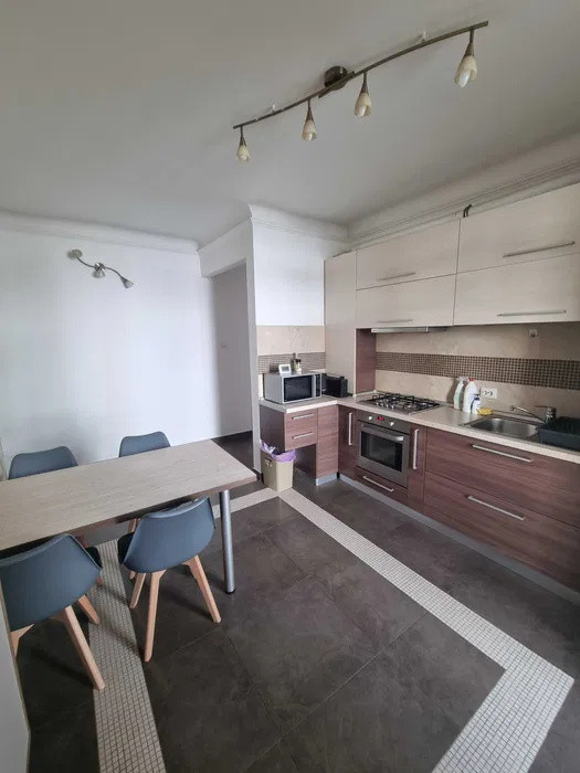 Apartament cu 2 camere decomandate,64mp,parcare, zona Marasti