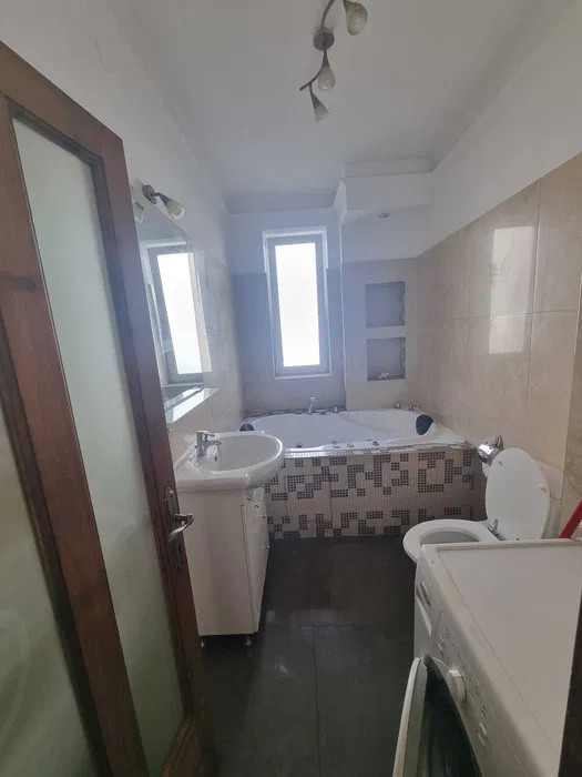 Apartament cu 2 camere decomandate,64mp,parcare, zona Marasti