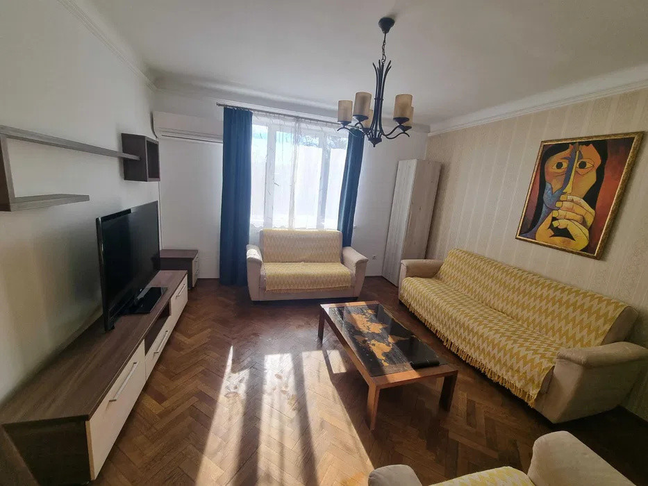 Apartament cu 2 camere decomandate,64mp,parcare, zona Marasti