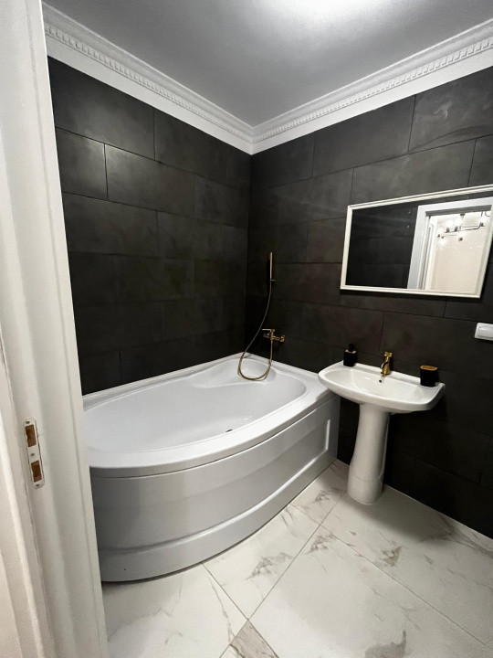 Apartament de 2 camere ,55 mp utili zona Eroilor