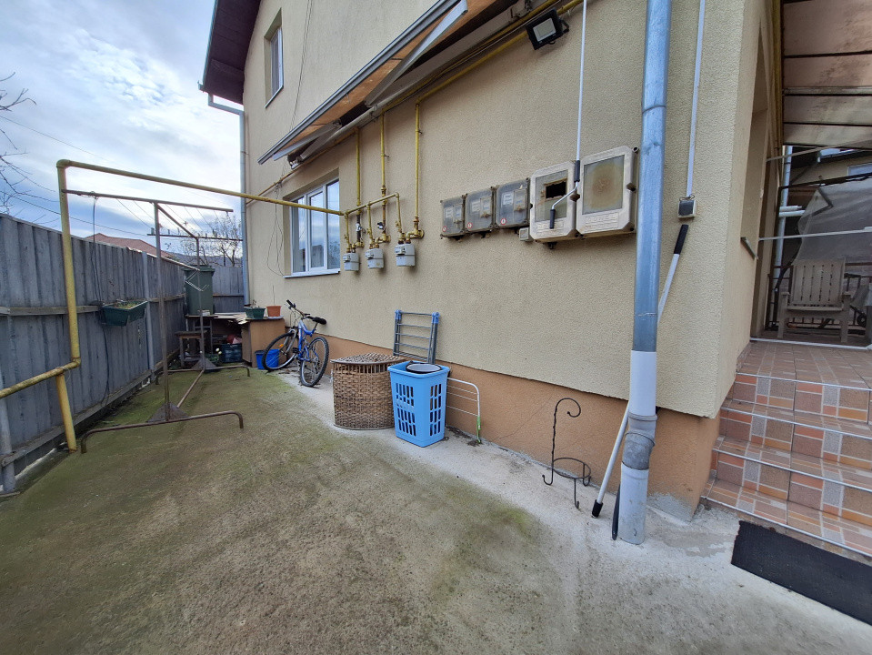 Triplex cu 4 camere, 100 mp, parcare, zona Avram Iancu
