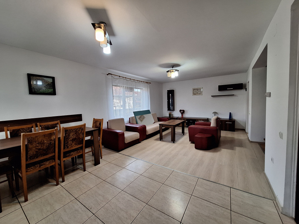 Triplex cu 4 camere, 100 mp, parcare, zona Avram Iancu