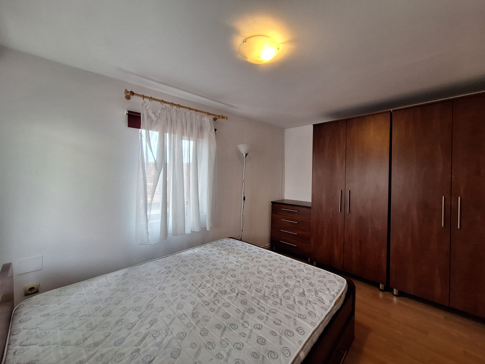 Triplex cu 4 camere, 100 mp, parcare, zona Avram Iancu