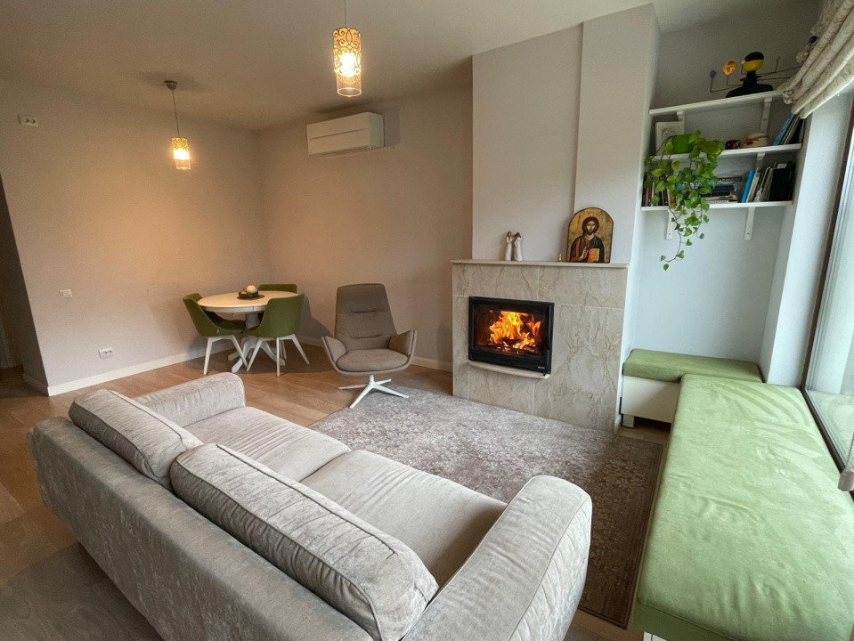 Duplex 4 camere Ultra Lux 120 mp utili, teren 275 mp, 2 parcări, zona Vivo