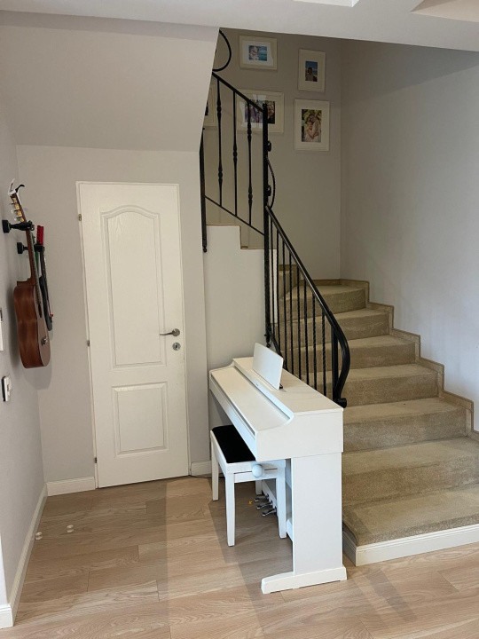 Duplex 4 camere Ultra Lux 120 mp utili, teren 275 mp, 2 parcări, zona Vivo