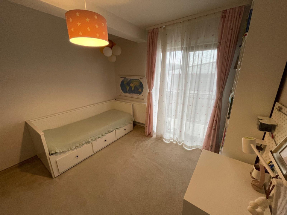 Duplex 4 camere Ultra Lux 120 mp utili, teren 275 mp, 2 parcări, zona Vivo