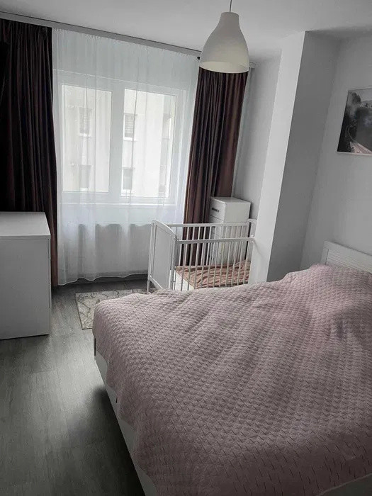 Apartament cu 2 camere, decomandat, 55 mp, balcon, zona BMW