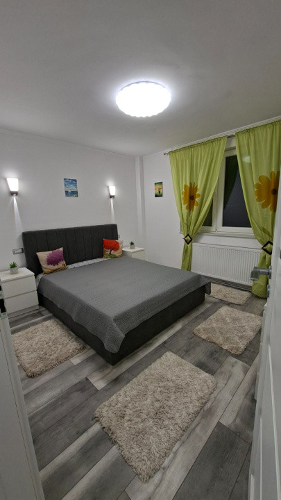 Apartament cu 3 camere, 58 mp, zona Centru