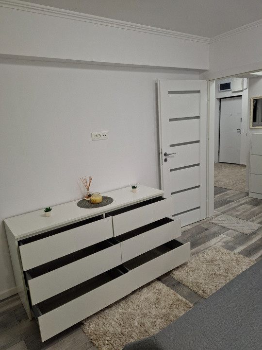 Apartament 3 camere, 60 mp, etajul 1, complet renovat, zona Parcului Central