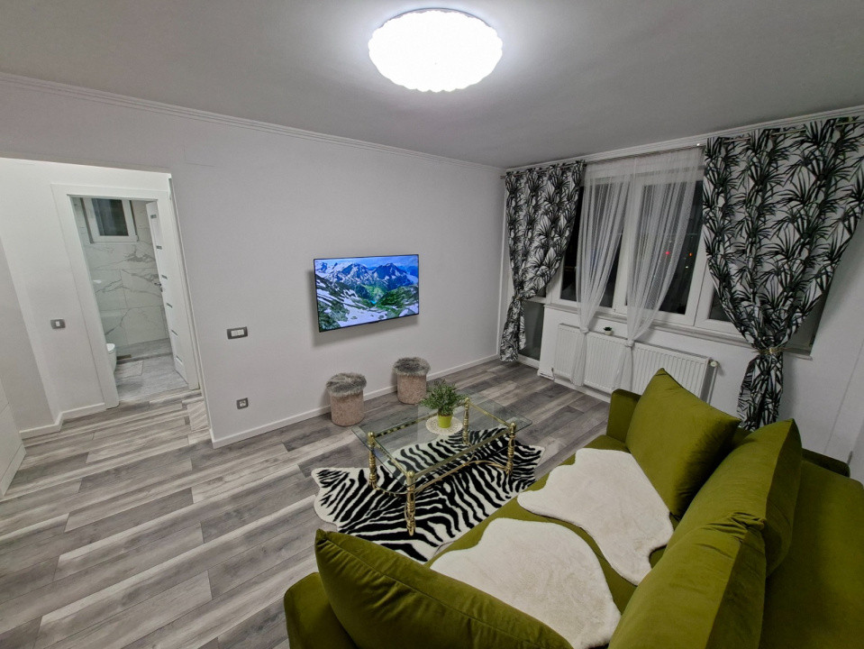 Apartament 3 camere, 60 mp, etajul 1, complet renovat, zona Parcului Central