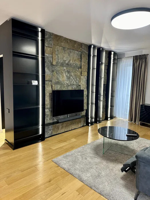 Apartament cu 2 camere,65mp,terasa,parcare subterana, zona Centrala