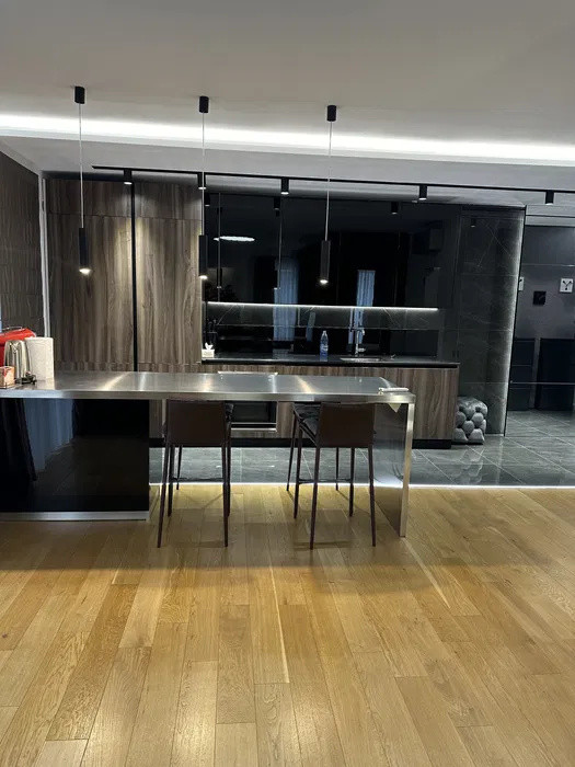 Apartament cu 2 camere,65mp,terasa,parcare subterana, zona Centrala