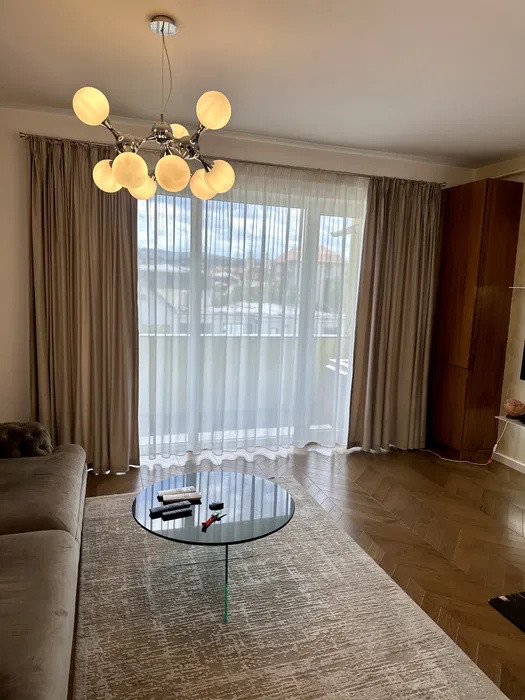 Apartament cu 2 camere,60mp,terasa,parcare subterana, zona Centrala