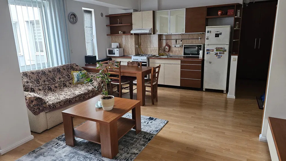 Apartament cu 2 camere, 53 mp, Central, 21 Decembrie