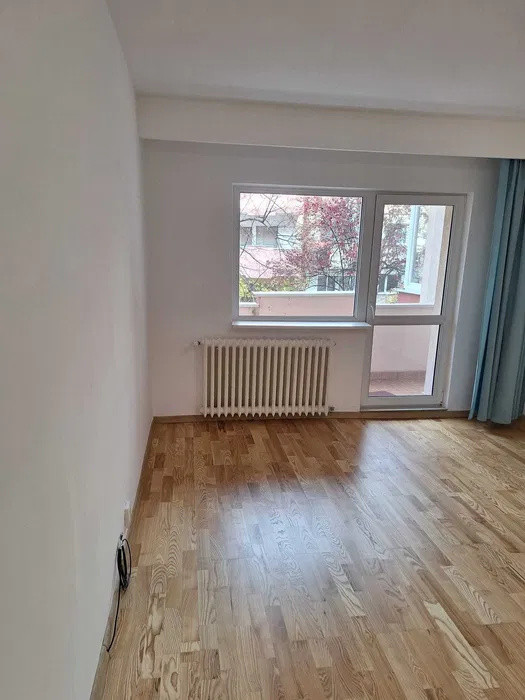 Apartament cu 4 camere,95mp,parcare, zona Zorilor