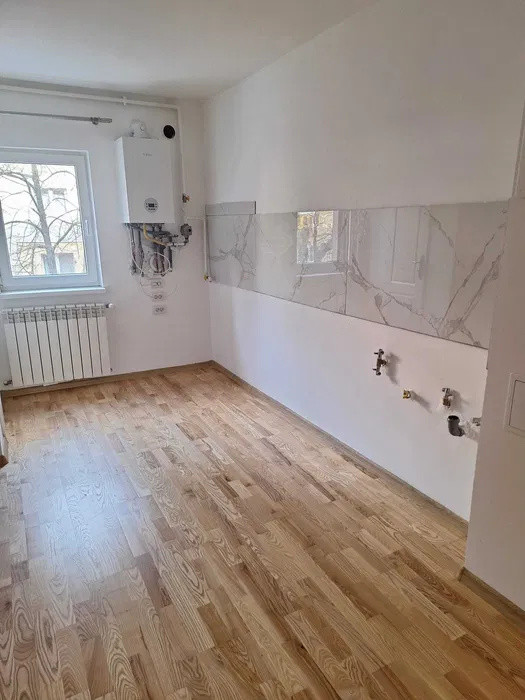 Apartament cu 4 camere,95mp,parcare, zona Zorilor