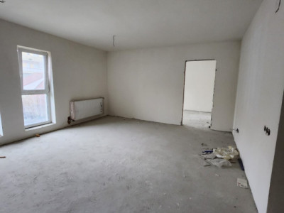 Apartament cu 3 camere,66 mp, semifinisat, balcon, zona Eroilor