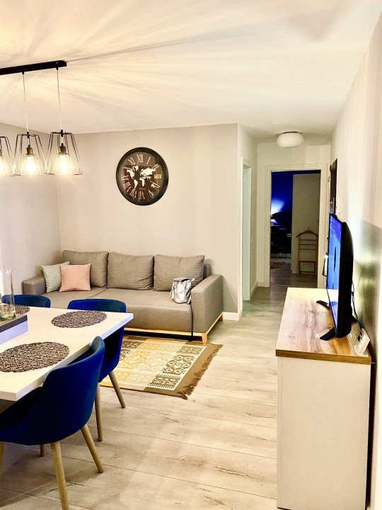 Apartament la cheie  în zona Vivo,3 camere ,parcare subterană  