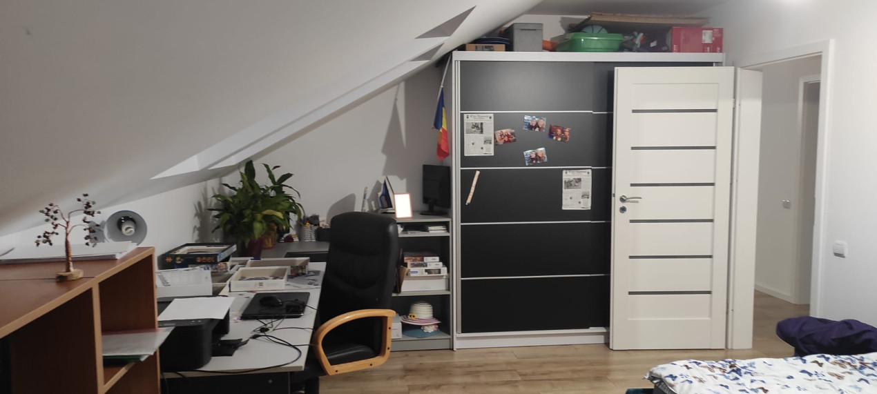 Apartament cu 3 camere, 83 mp, balcon, zona Parcului Poligon