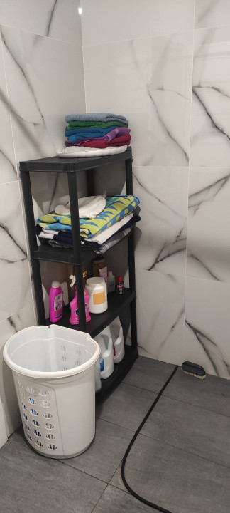 Apartament cu 3 camere, 83 mp, balcon, zona Parcului Poligon