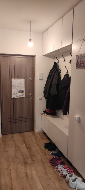 Apartament cu 3 camere, 83 mp, balcon, zona Parcului Poligon