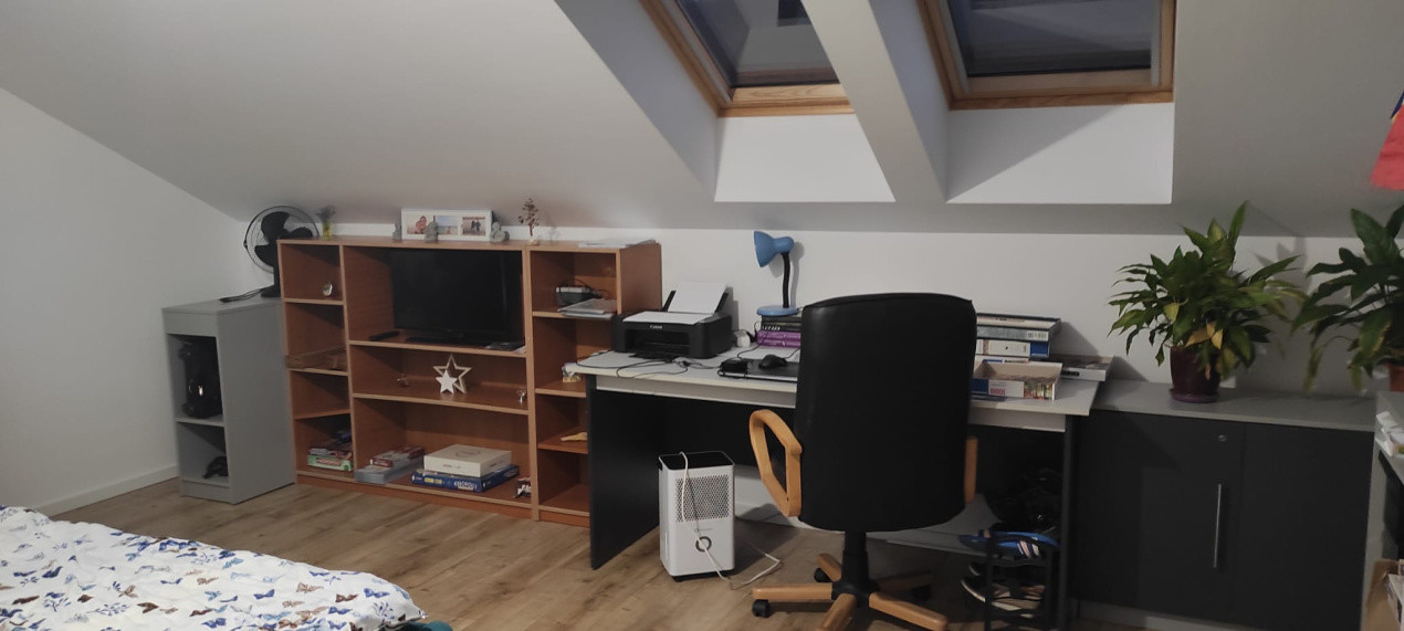 Apartament cu 3 camere, 83 mp, balcon, zona Parcului Poligon