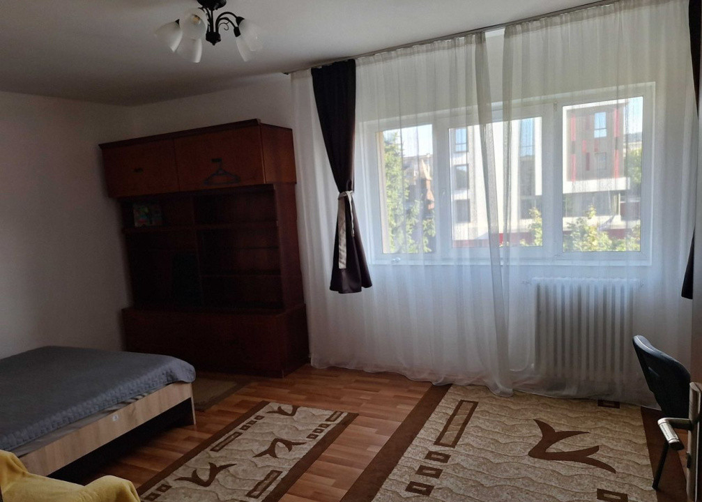 Apartament cu 2 camere, 53 mp, decomandat, etaj intermediar, zona Golden Tulip