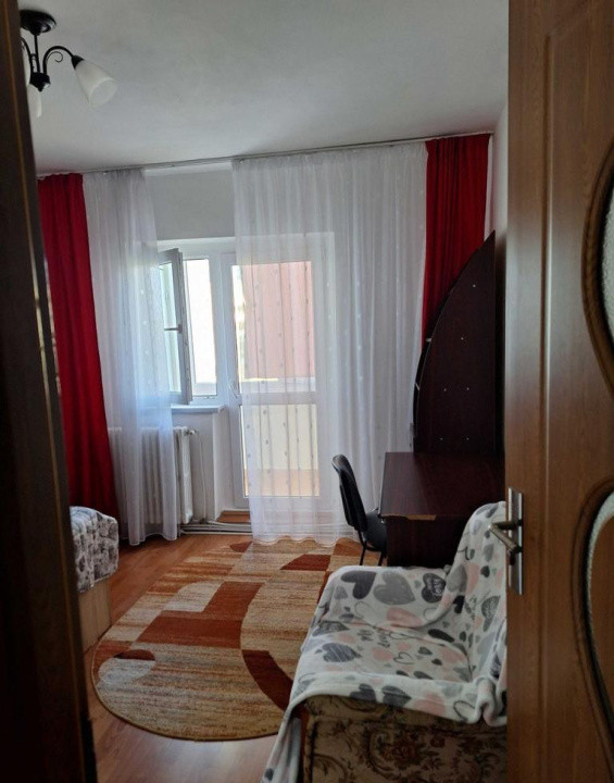 Apartament cu 2 camere, 53 mp, decomandat, etaj intermediar, zona Golden Tulip