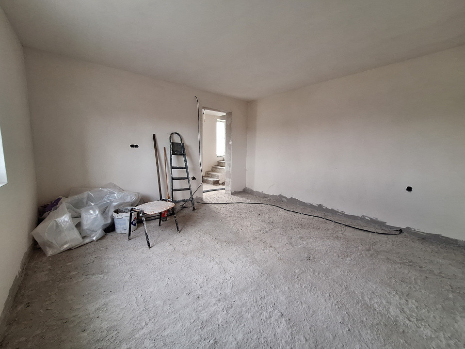 Casa individuala, 5 camere, teren 500 mp, zona centrala Gilau