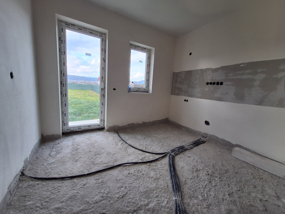 Casa individuala, 5 camere, teren 500 mp, zona centrala Gilau