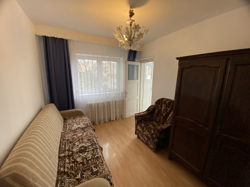 Apartament 4 camere, etaj intermediar, zona Kaufland Manastur 