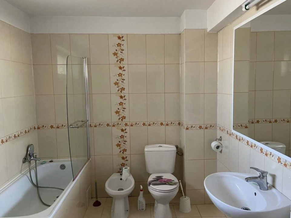 Apartament cu 3 camere si parcare in Buna Ziua